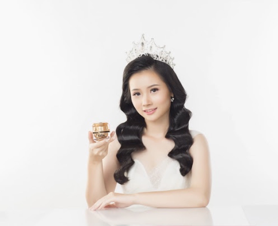 Đại diện thương hiệu thẩm mỹ viện Trúc Mai